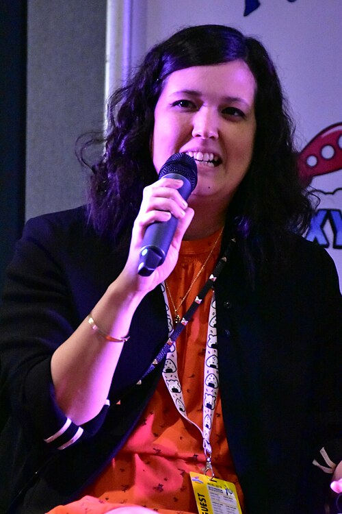 Emi Lenox